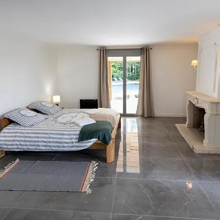 Martiniere Saint-Georges-des-Côteaux